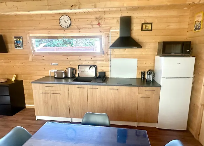 Chalet Ceyrenite